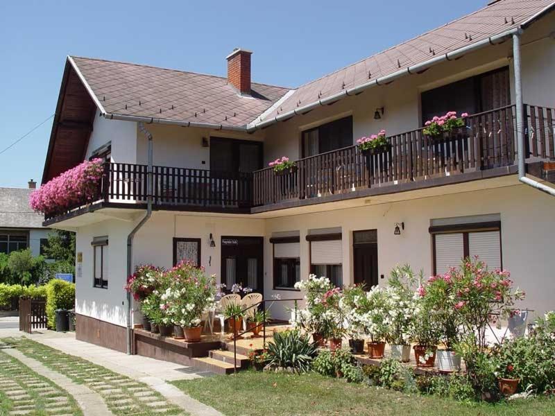 Apartman Berki Margit Hévíz Εξωτερικό φωτογραφία